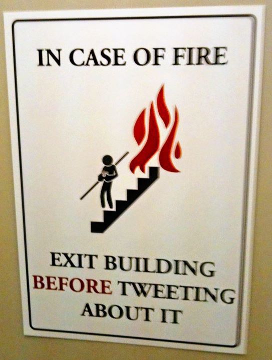 http://www.insidestorytime.com/tweeting.jpg